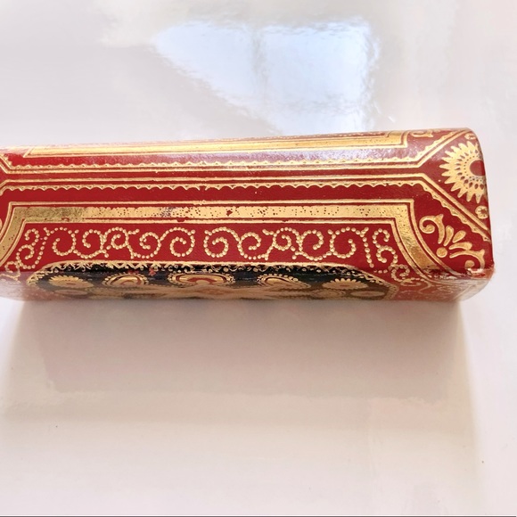 Vintage Fiocchi Italian Snap Lipstick Case w/Mirror - Picture 5 of 8